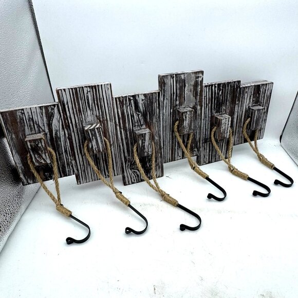 Rustic Farmhouse Wall Hook Rack Distressed Wood w Rope & Metal Hooks Farmhouse - Picture 1 of 5